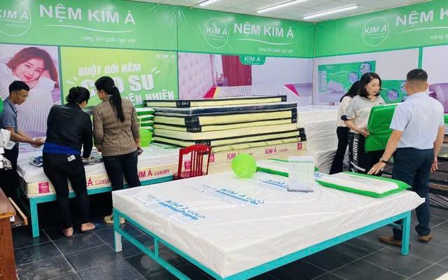 Hình ảnh minh họa Nệm Kim Á